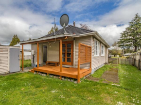 Snowbound Cottage - Raetihi Holiday Home